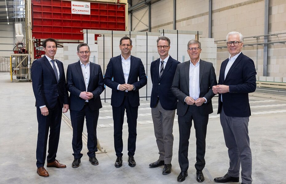 Gruppenbild | Statement Bernhard Göcking | Rundgang durch die Produktion | Begrüßung bei den Emsländer Baustoffwerken | Foto: Tobias Bruns